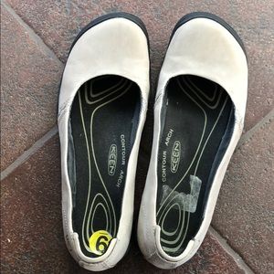 Keen size 9 shoes, worn once.